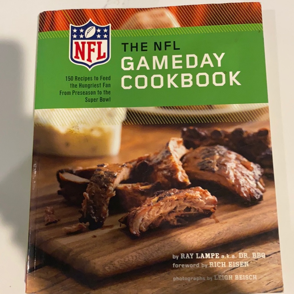 Nfl game day cookbook 150 recipes